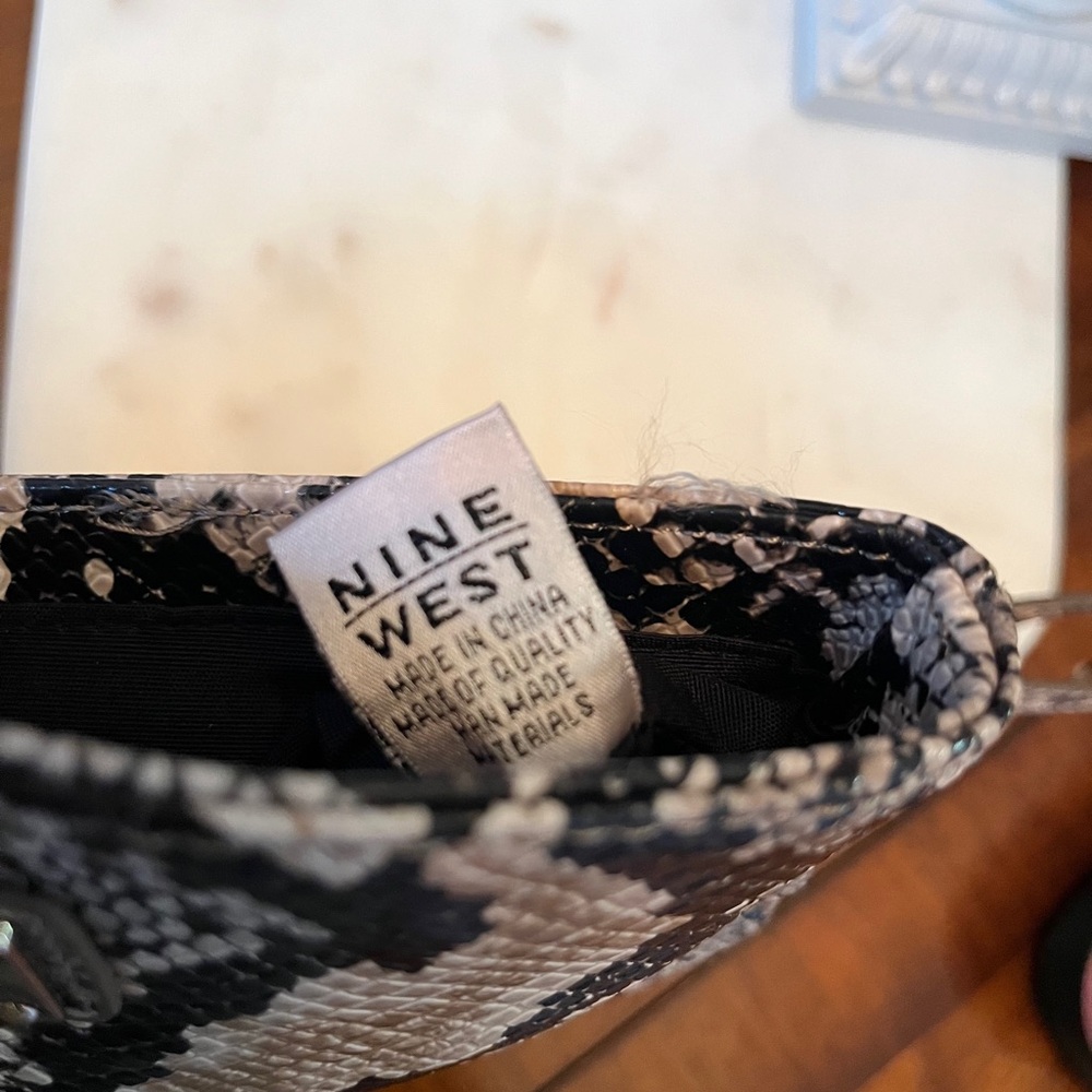 Nine West Faux Snakeskin Fold-Over Convertible Wristlet or Clutch (NWOT) - Picture 7 of 12